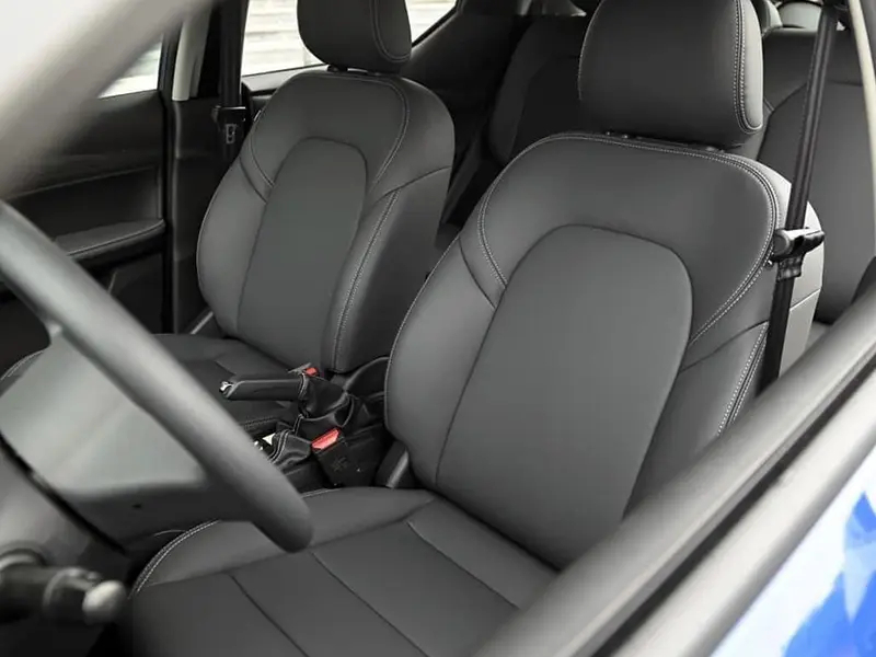 Nội thất khoang lái VinFast Herio Green — ghế da, tổng quan vị trí lái SUV điện Green Series